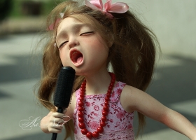 Doll Singer